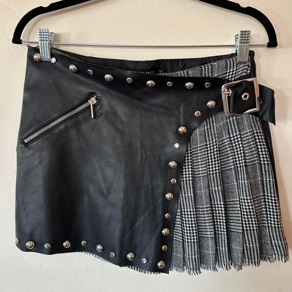 Y2K Zara black leather and white/black plaid mini skort with silver studs indie